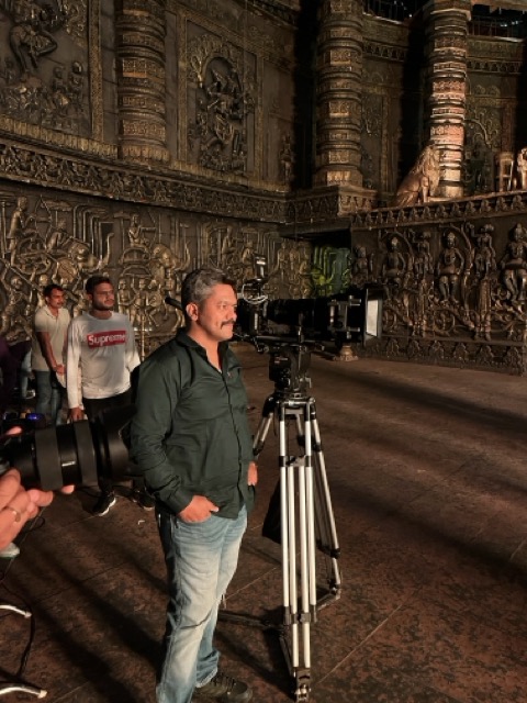Director Satyam Raj reviewing the SUMN4U camera setup