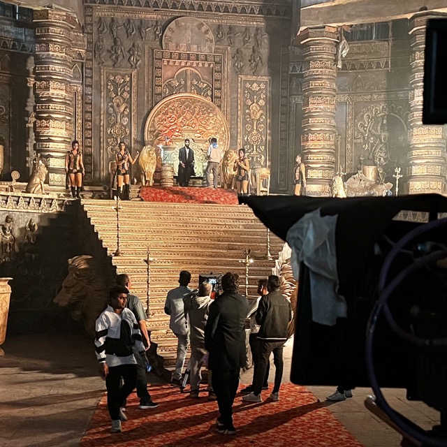 Wide behind-the-scenes view of the grand SUMN4U performance set