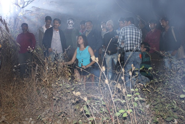 Behind the scenes of The Darkness, photograph 15