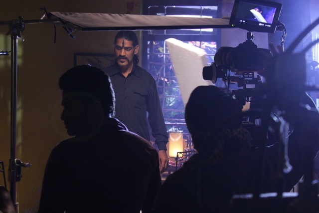 Behind the scenes of The Darkness, photograph 18