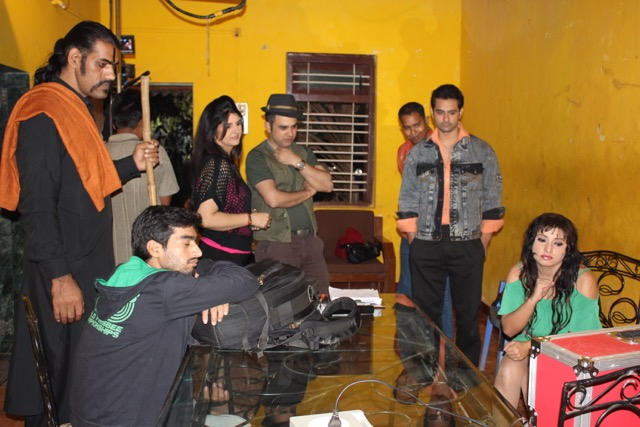 Behind the scenes of The Darkness, photograph 26