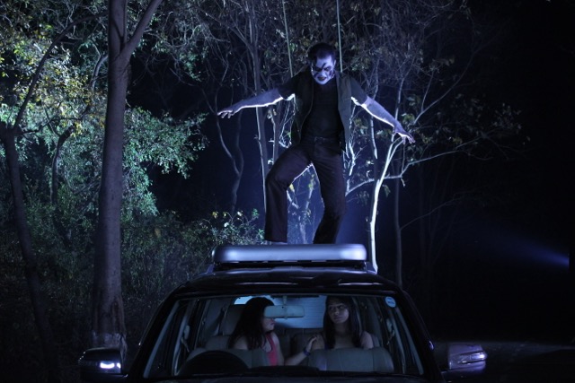 Behind the scenes of The Darkness, photograph 50